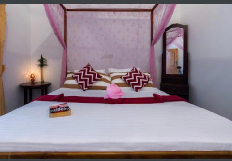 Sea Rock Beach Hotel อารูกัมเบย์ ภายนอก รูปภาพ