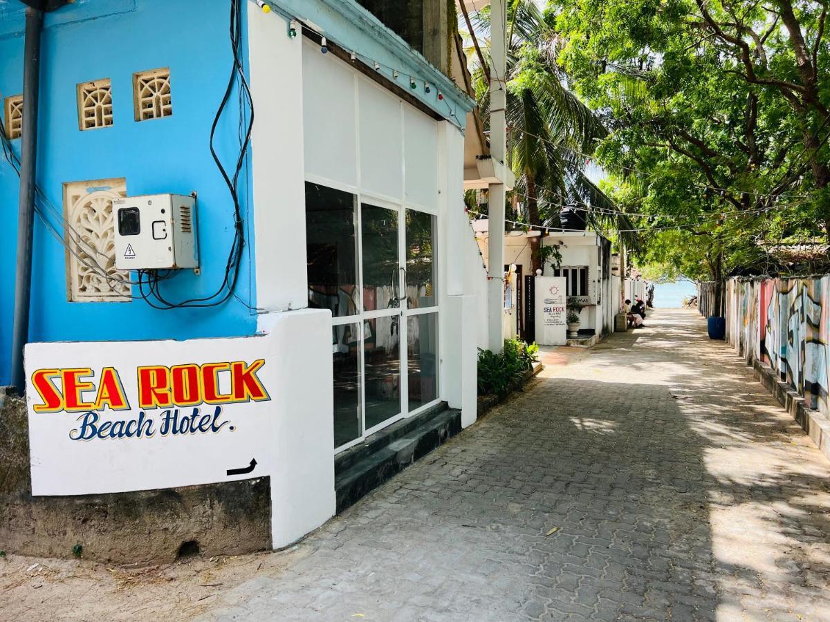 Sea Rock Beach Hotel อารูกัมเบย์ ภายนอก รูปภาพ