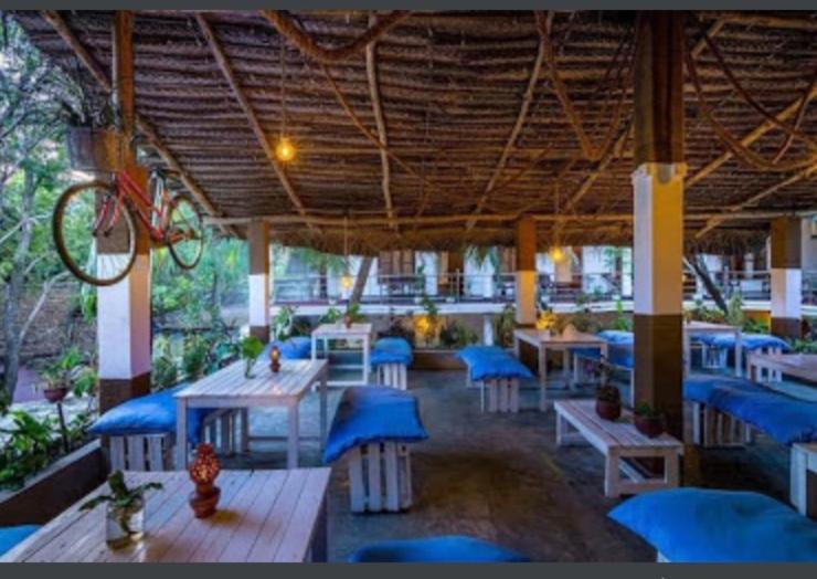 Sea Rock Beach Hotel อารูกัมเบย์ ภายนอก รูปภาพ